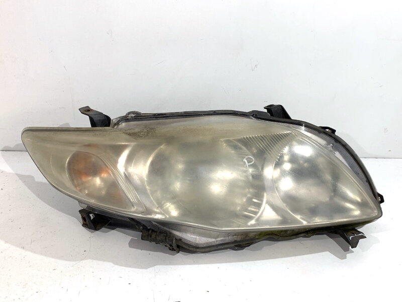 Svetlo pravé predné Toyota Corolla Sedan (_E15_) 2006 - 2022
