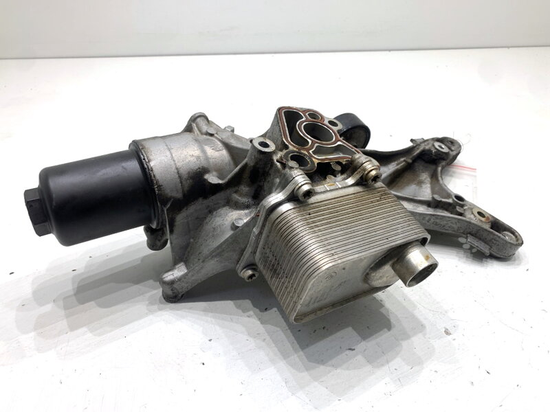 Základňa filtra oleja Seat Leon (5F1) 2012 - 2022 06L903143D