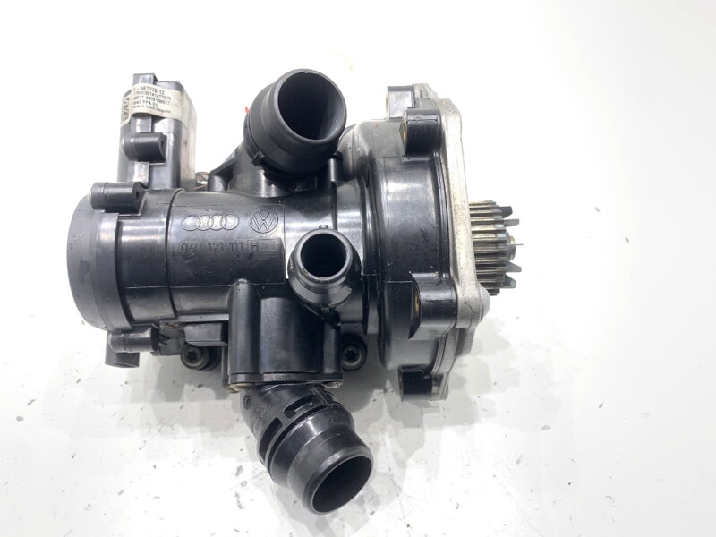 Čerpadlo vody Seat Leon (5F1) 2012 - 2022 06L121111H