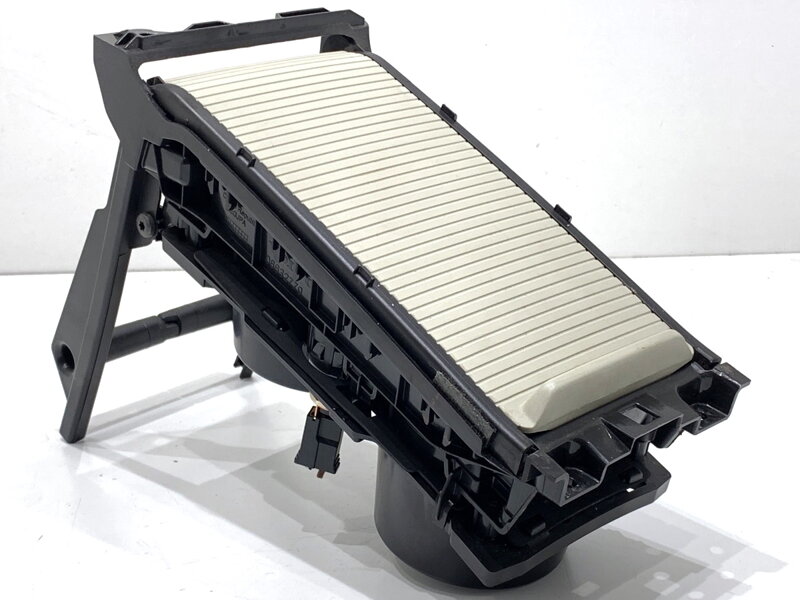 Držiak NA nápoje Volvo V40 Liftback (525, 526) 2012 - 2022 08632777