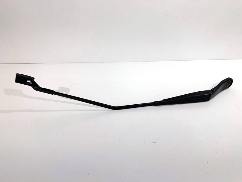 Stierač pravý predný Volvo V40 Liftback (525, 526) 2012 - 2022 31276060