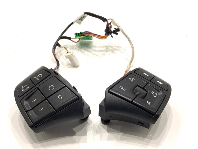 Prepínače volantu Volvo V40 Liftback (525, 526) 2012 - 2022 31334457