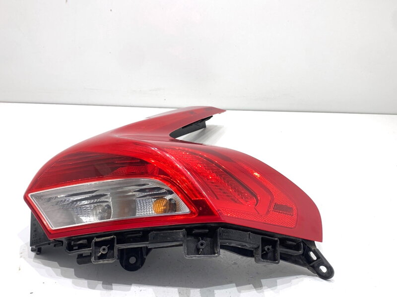 Svetlo pravé zadné Volvo V40 Liftback (525, 526) 2012 - 2022 31395845