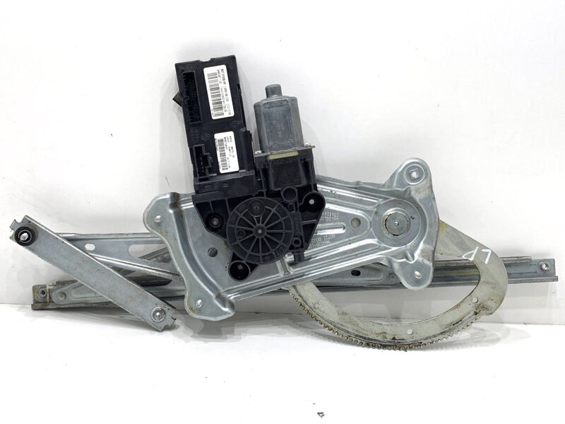 Sťahovačka okna ľavá predná Renault Megane III Liftback (BZ0/1_, B3_) 2008 - 2022 968431-100