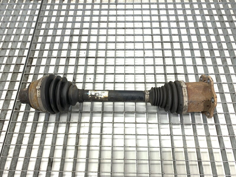 Poloos pravá predná Audi Q5 (8RB) 2008 - 2017 8R0407271C