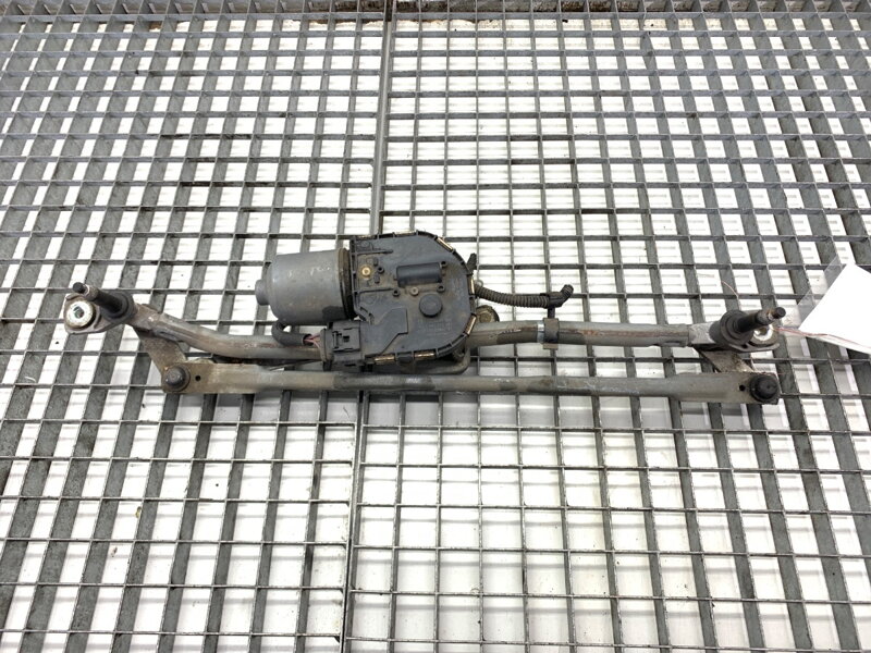 Mechanizmus stieračov predný Audi Q5 (8RB) 2008 - 2017 8R1955023D