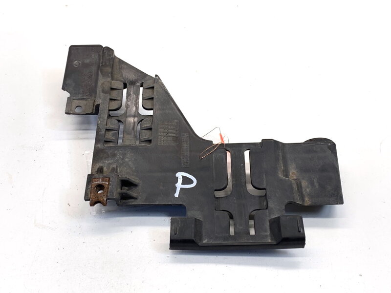 Držiak svetla pravý Audi Q5 (8RB) 2008 - 2017