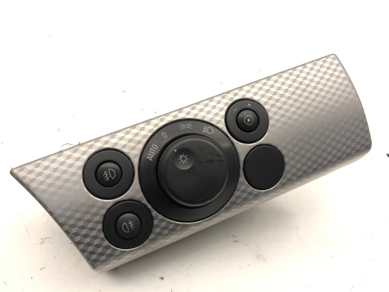 Spínač svetiel Opel Astra H (A04) 2004 - 2014 13100140