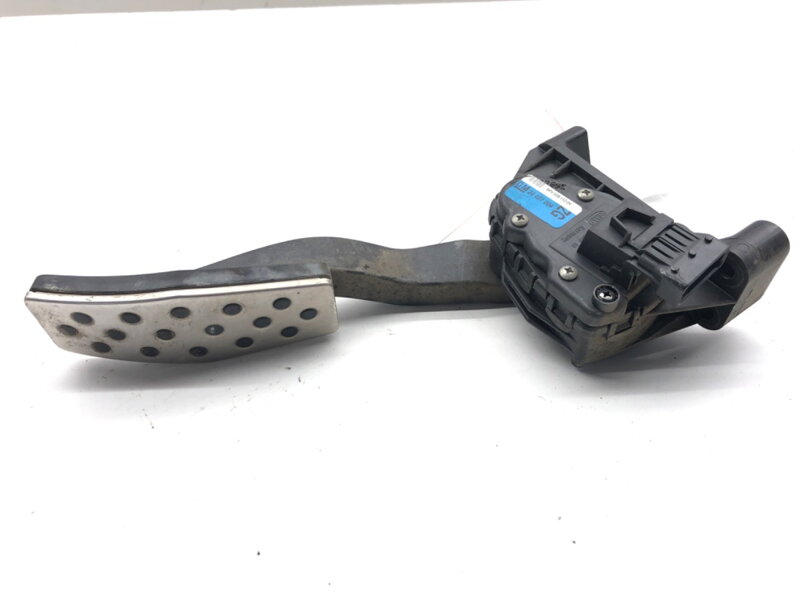 Plynový pedál Opel Astra H (A04) 2004 - 2014 24427004