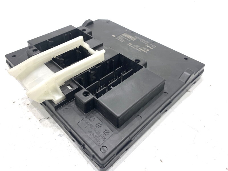 Modul komfortu Skoda Superb III (3V3) 2015 - 2022 5Q0937084CQ