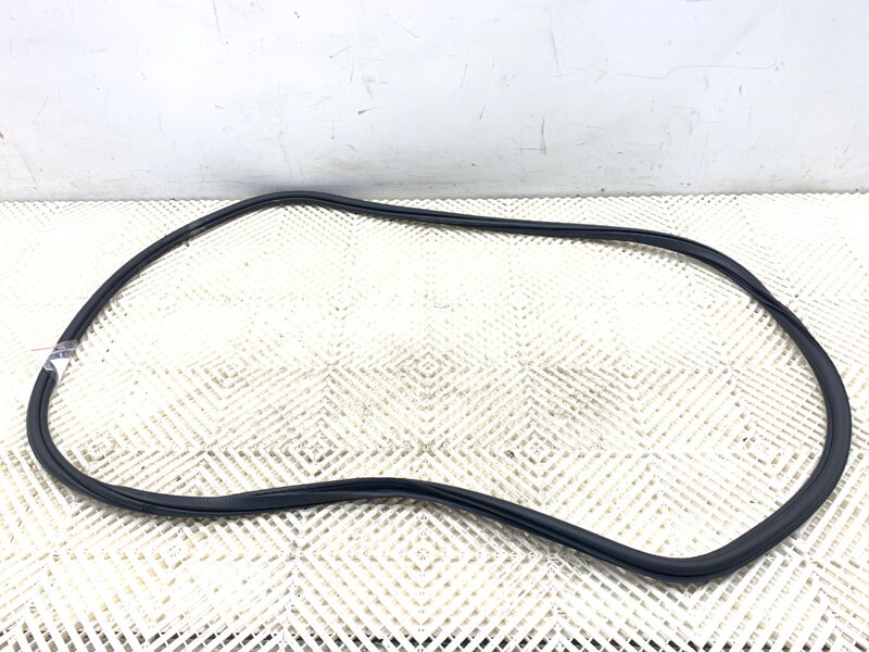 Tesnenie dverí predné ľavé Skoda Superb III (3V3) 2015 - 2022 3V0867365B