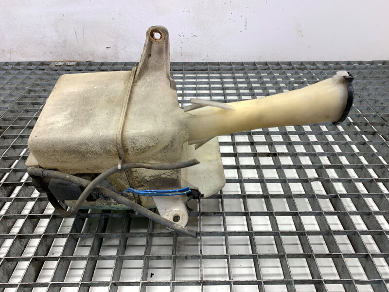 Nádržka ostrekovačov Toyota Corolla Verso (_E12_) 2001 - 2007 060851-054