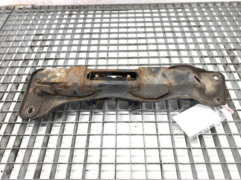 Držiak prevodovky prevodov Infiniti Q50 2013 - 2022