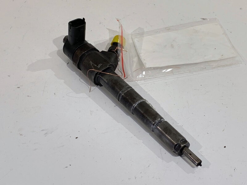 Vstrekovač Opel Astra J Sports Tourer (P10) 2010 - 2015 0445110327