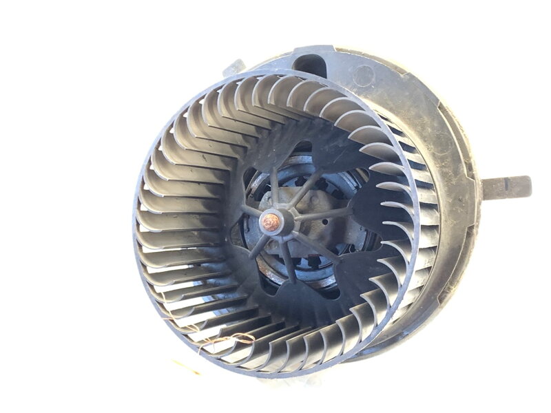 Ventilátor kúrenia Audi A3 (8P1) 2003 - 2013 1K1820015