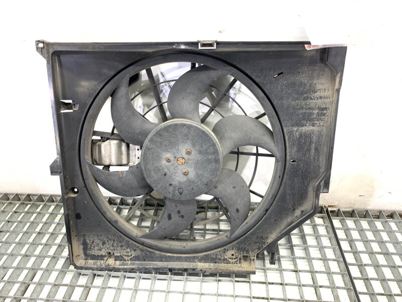 Ventilátor chladiča BMW 3 Touring (E46) 1999 - 2005 7525508