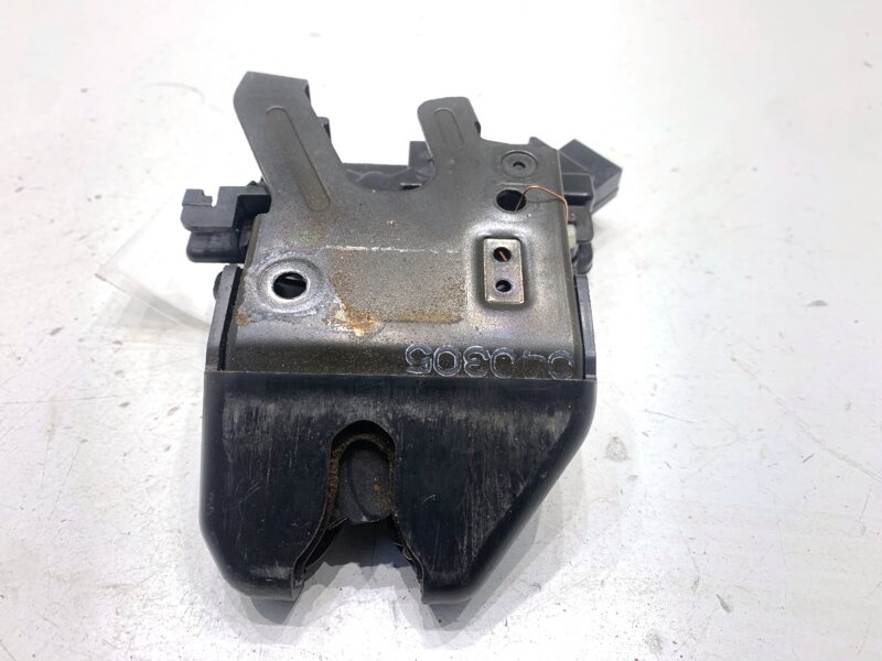 Zámok veka batožinového priestoru zadný Honda Accord VII (CL, CN) 2003 - 2012