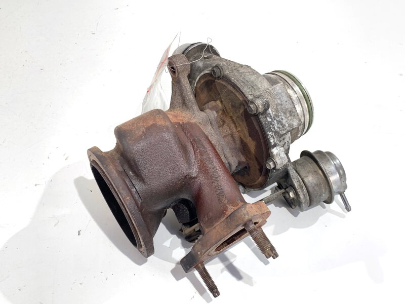 Kompresor klimatizácie Volvo V40 Liftback (525, 526) 2012 - 2022 31380130