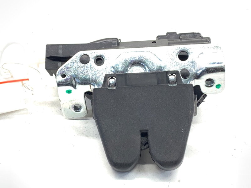 Zámok veka batožinového priestoru zadný Mercedes-benz CLA Coupe (C117) 2013 - 2019 A1177500085