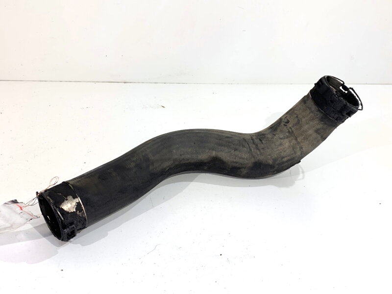 Vzduchové potrubie Mercedes-benz CLA Coupe (C117) 2013 - 2019