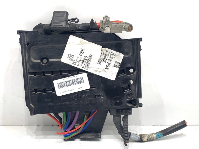 PÓL / svorka (BATÉRIE) plus Ford USA Escape III 2012 - 2019 GJ15T-14K733