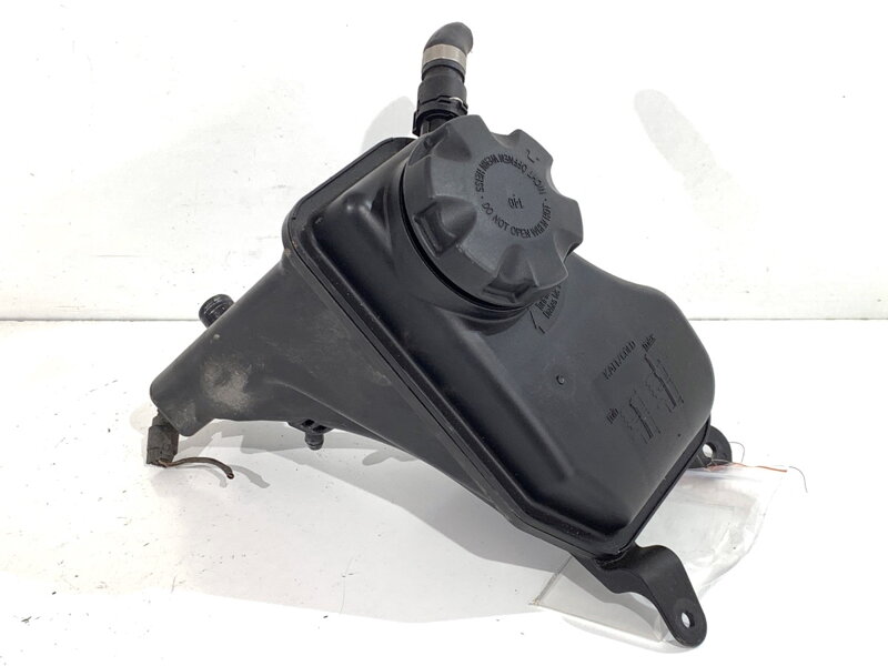 Vyrovnávacia nádržka chladiacej kvapaliny BMW 3 (E90) 2004 - 2012 7543026