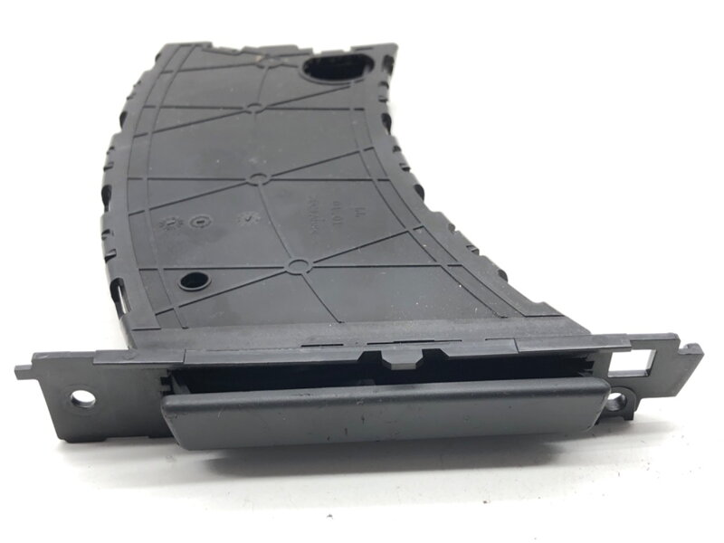 Držiak NA nápoje BMW 3 (E90) 2004 - 2012 7127406