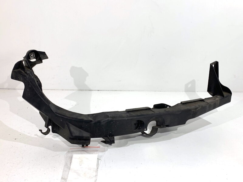 Držiak svetla pravý BMW 3 (E90) 2004 - 2012 7116708