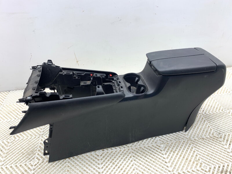 Tunel stredový S lakťovou opierkou Mazda CX-9 (TC) 2016 - 2022 TK48-64961