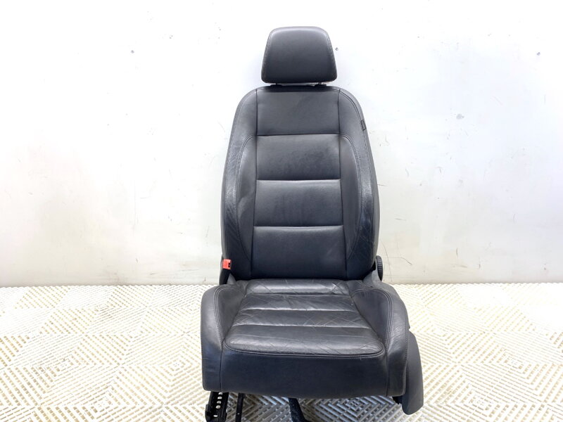 Sedadlo ľavé predné VW Golf V (1K1) 2003 - 2010