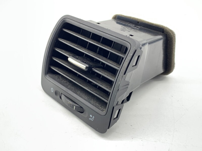 Mriežka ventilácie ľavá predná VW Golf V (1K1) 2003 - 2010 1K0819709