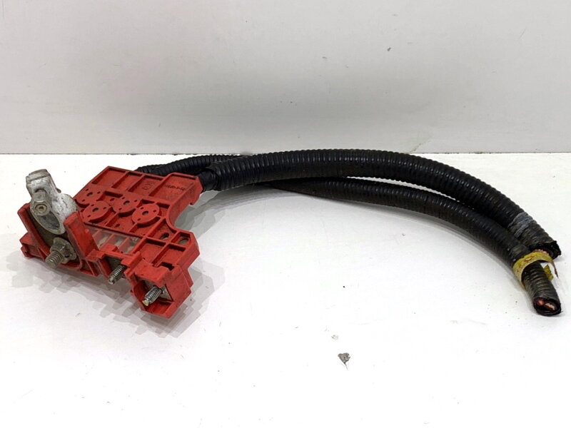 PÓL / svorka (BATÉRIE) plus Mazda CX-9 (TC) 2016 - 2022