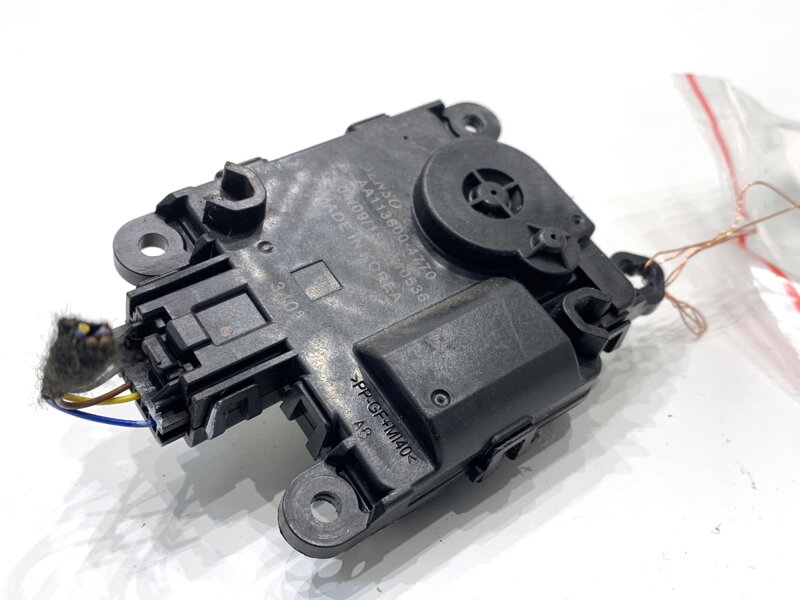 Motor radiátora kúrenia Ford Focus IV Turnier (HP) 2018 - 2022 113800-4770