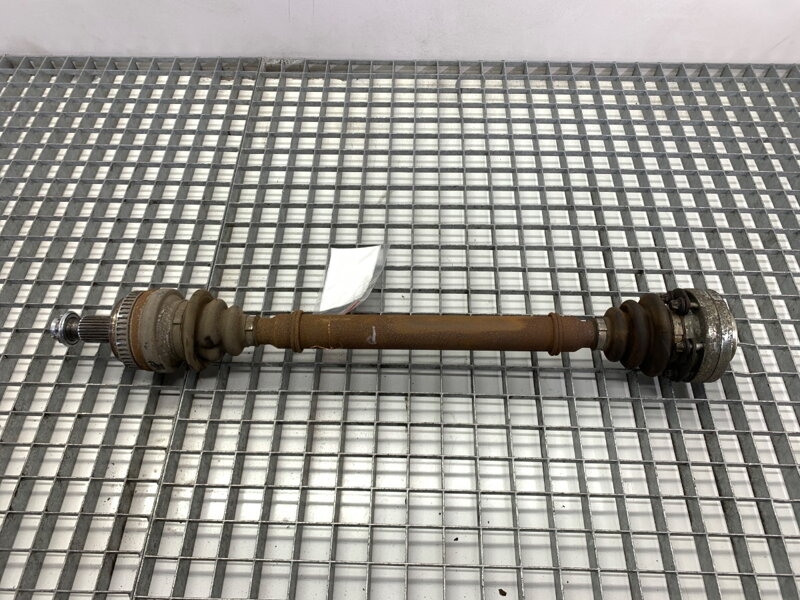 Poloos pravá zadná BMW 3 (E90) 2004 - 2012