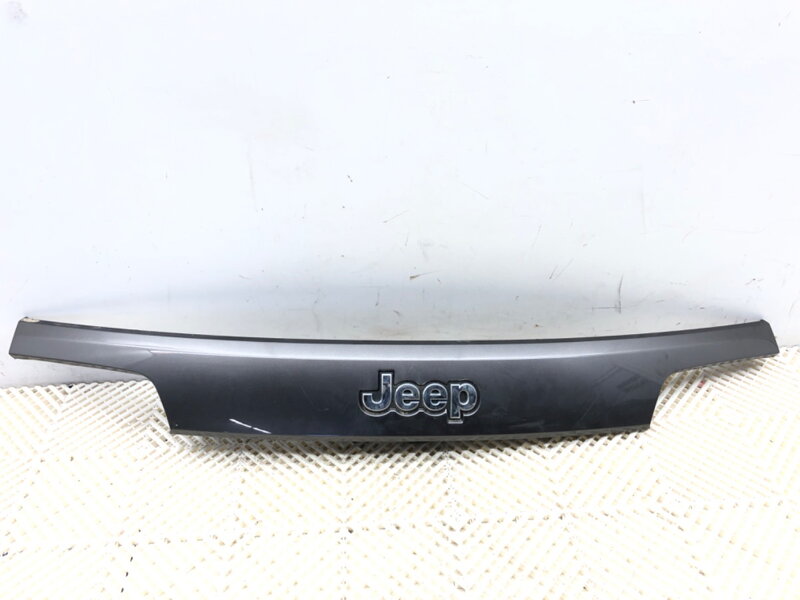 Lišta veka batožinového priestoru zadná Jeep Grand Cherokee IV (WK, WK2) 2010 - 2022