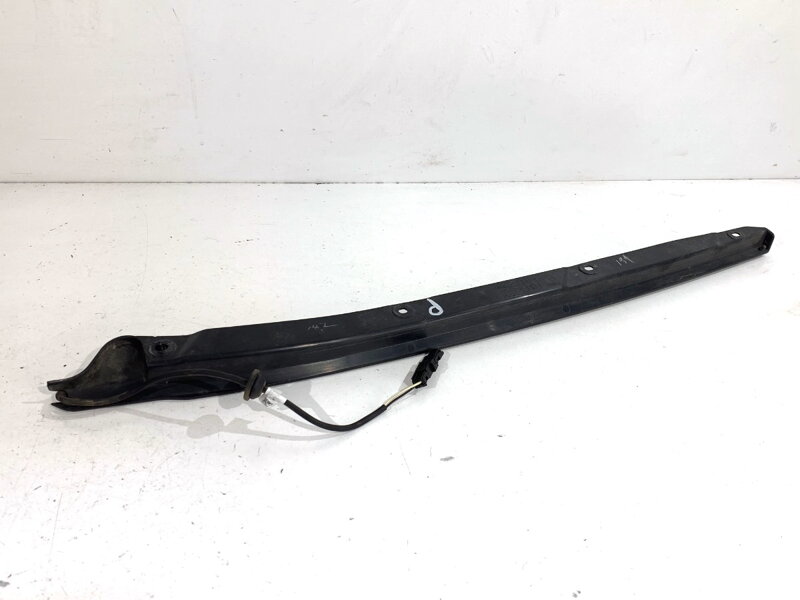 Snímač zatvárania domyku veka batožinového priestoru zadný pravý Jeep Grand Cherokee IV (WK, WK2) 2010 - 2022 68165049