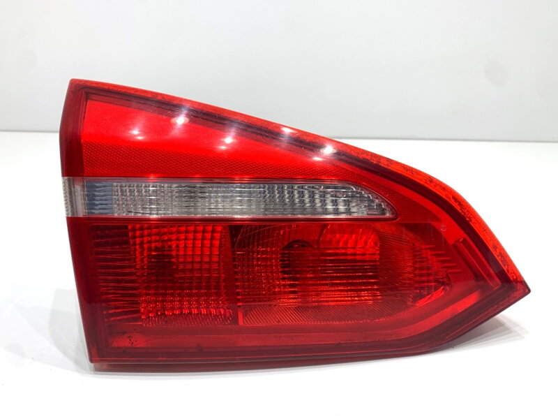 Svetlo zadné ľavé vnútorné Ford Focus III Turnier 2010 - 2022 F1EB-13A603-BA