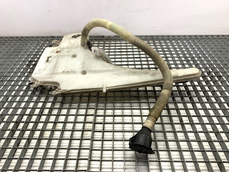 Nádržka ostrekovačov BMW 1 (E87) 2003 - 2013 7124231