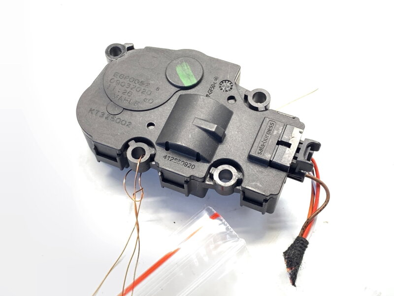 Motor radiátora kúrenia BMW X5 (G05, F95) 2018 - KT325002