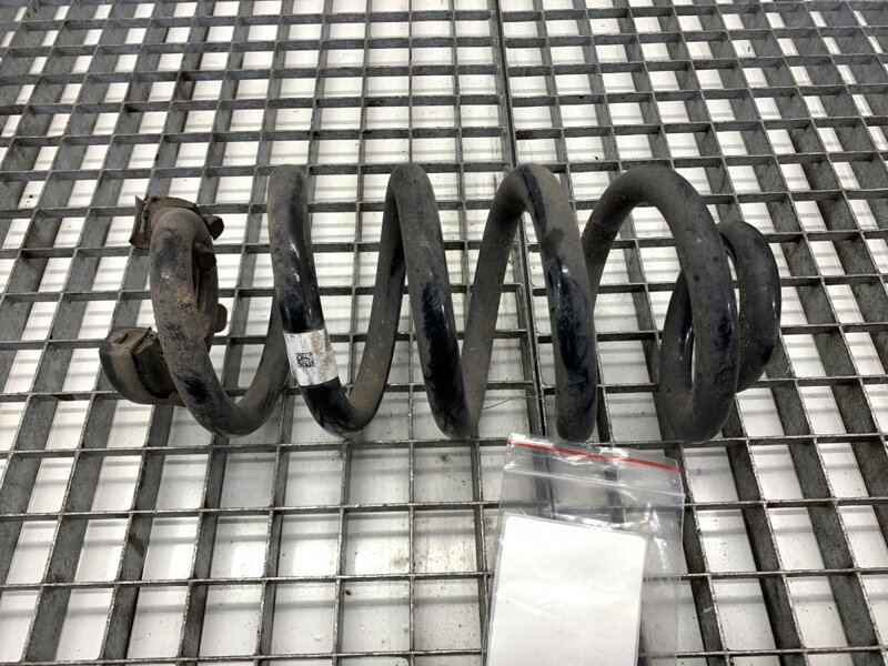 Pružina zadná Audi Q4 Sportback (F4N) 2021 - 2022