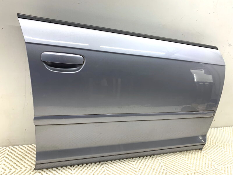 Dvere pravé predné Audi A3 (8P1) 2003 - 2013 LY7H
