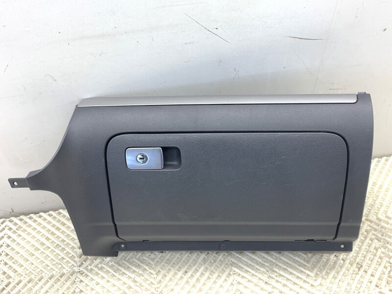 Odkladacia schránka spolujazdca VW Golf V (1K1) 2003 - 2010