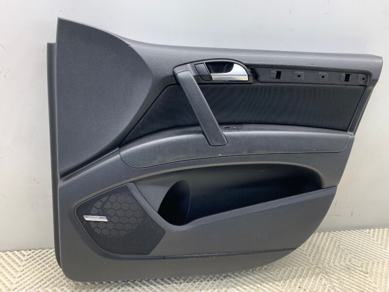 Tapacír dverí pravý predný Audi Q7 (4LB) 2006 - 2016 4L0863979