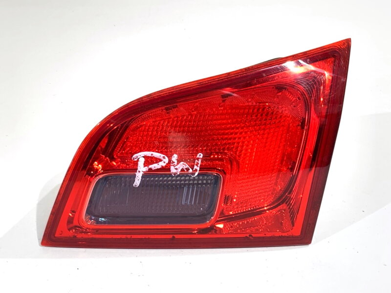 Svetlo zadné pravé vnútorné Opel Astra J Sports Tourer (P10) 2010 - 2015 13282247