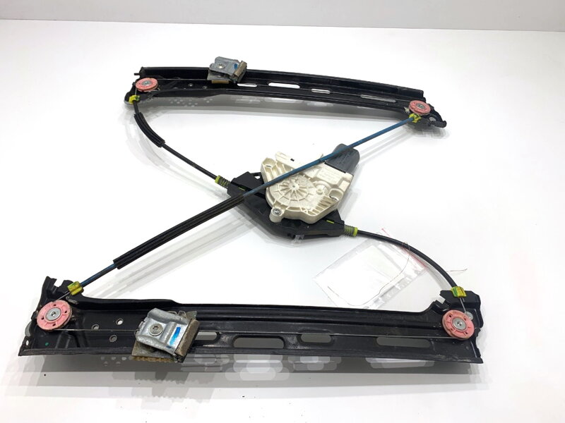 Sťahovačka okna pravá zadná VW Sharan (7N1, 7N2) 2010 - 2022 8K0959801B