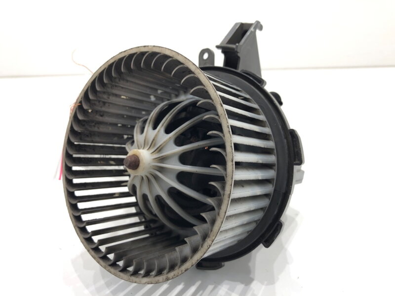 Ventilátor kúrenia Audi A4 B8 Avant (8K5) 2007 - 2015 8K0820521B