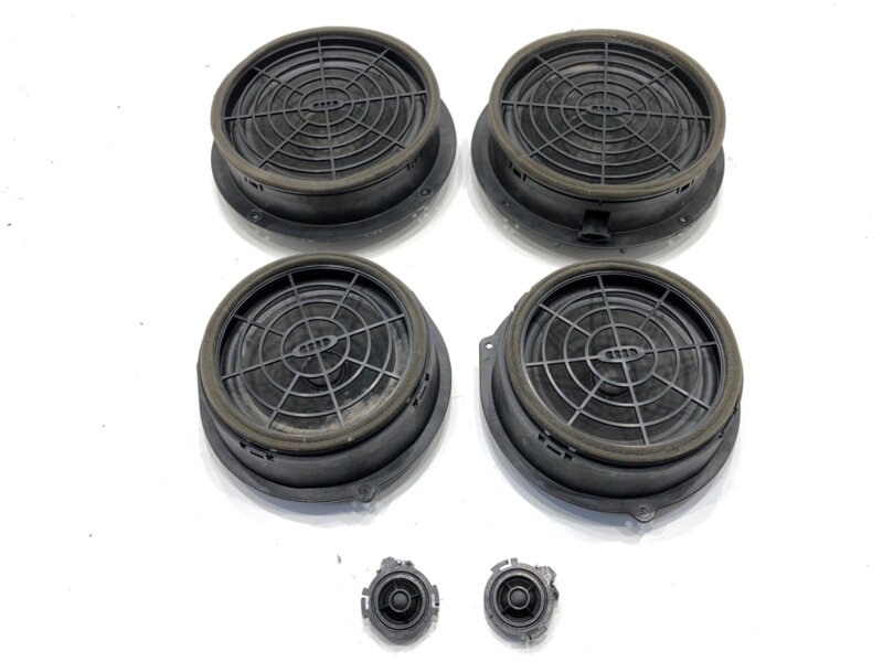 Reproduktory sada Audi A4 B8 Avant (8K5) 2007 - 2015 8R0035411 8R0035399A