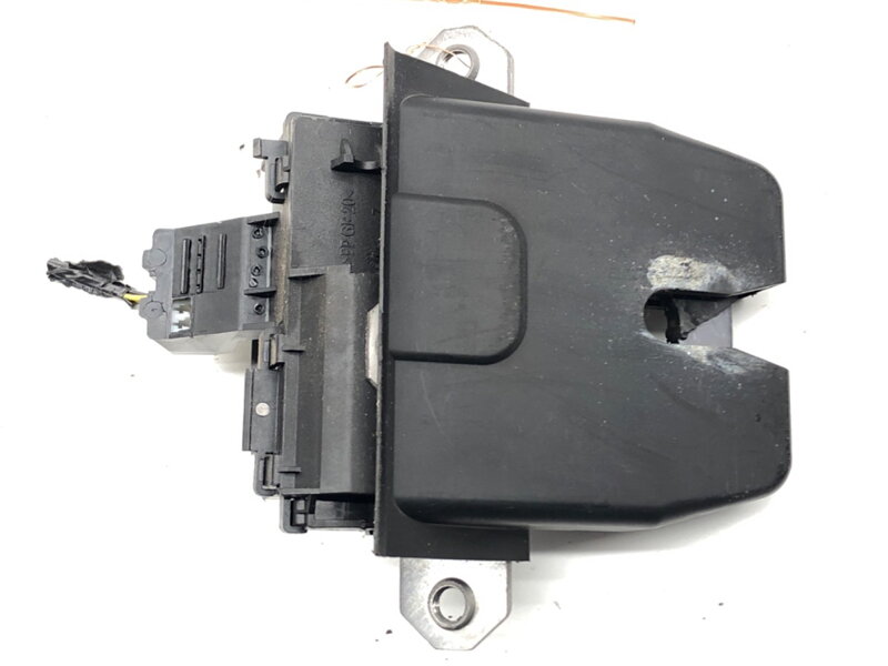 Zámok veka batožinového priestoru zadný Ford Focus III Turnier 2010 - 2022 8M51-R442A66-DC