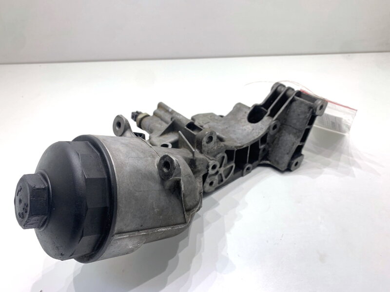 Základňa filtra oleja BMW 5 (E60) 2003 - 2010 1713838