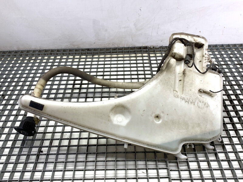 Nádržka ostrekovačov BMW 3 (E90) 2004 - 2012 7068996